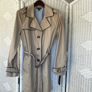 Tommy Hilfiger women’s trench coat
